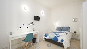 Private room for rent for €860 per month in Barcelona, Gran Via de les Corts Catalanes