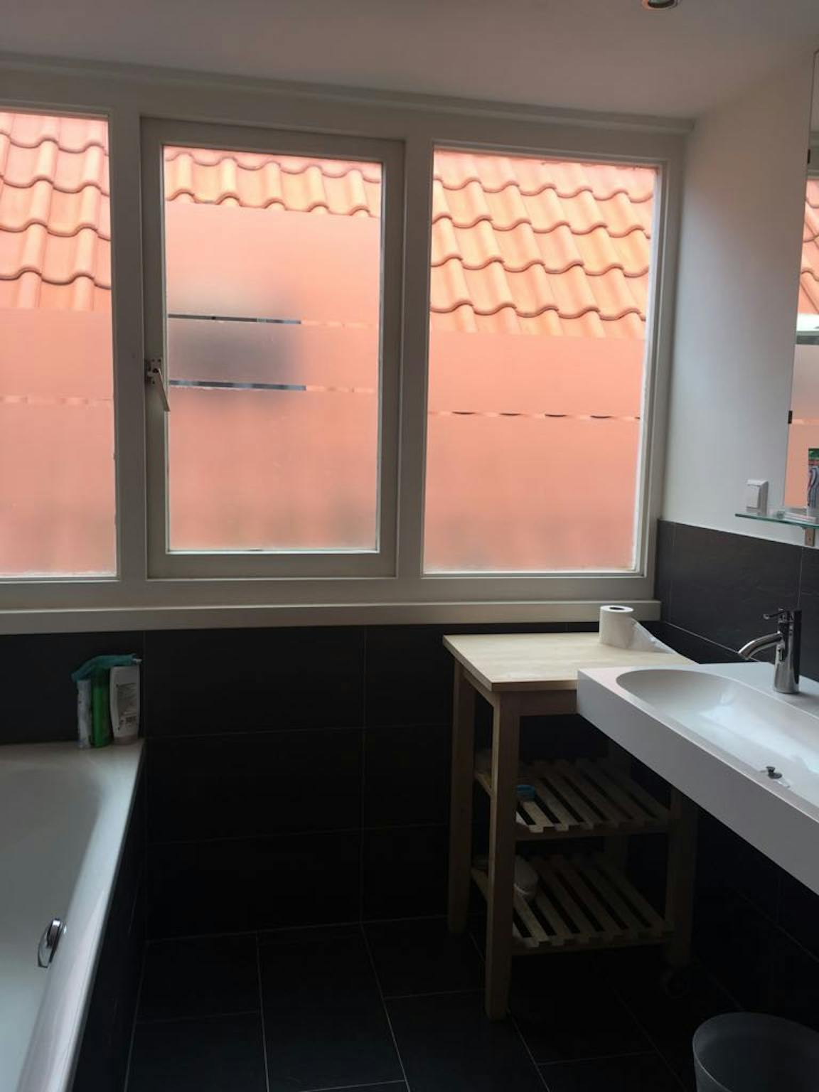 Bekijk foto 1/10 van studio in 's-Gravenhage