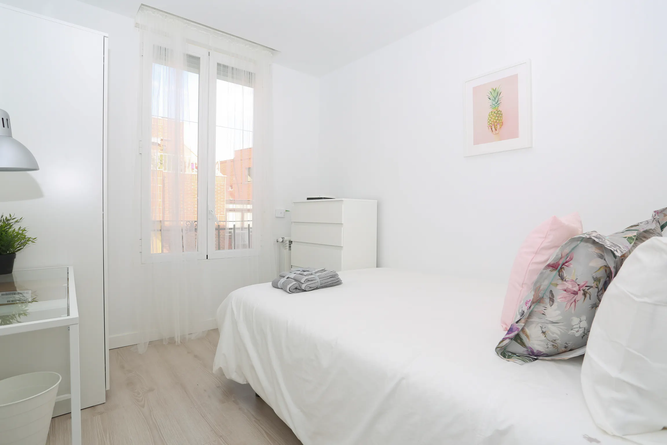 2-Bedroom Apartment in Calle del Conde de Vilches, Madrid (734175) ROOM 3