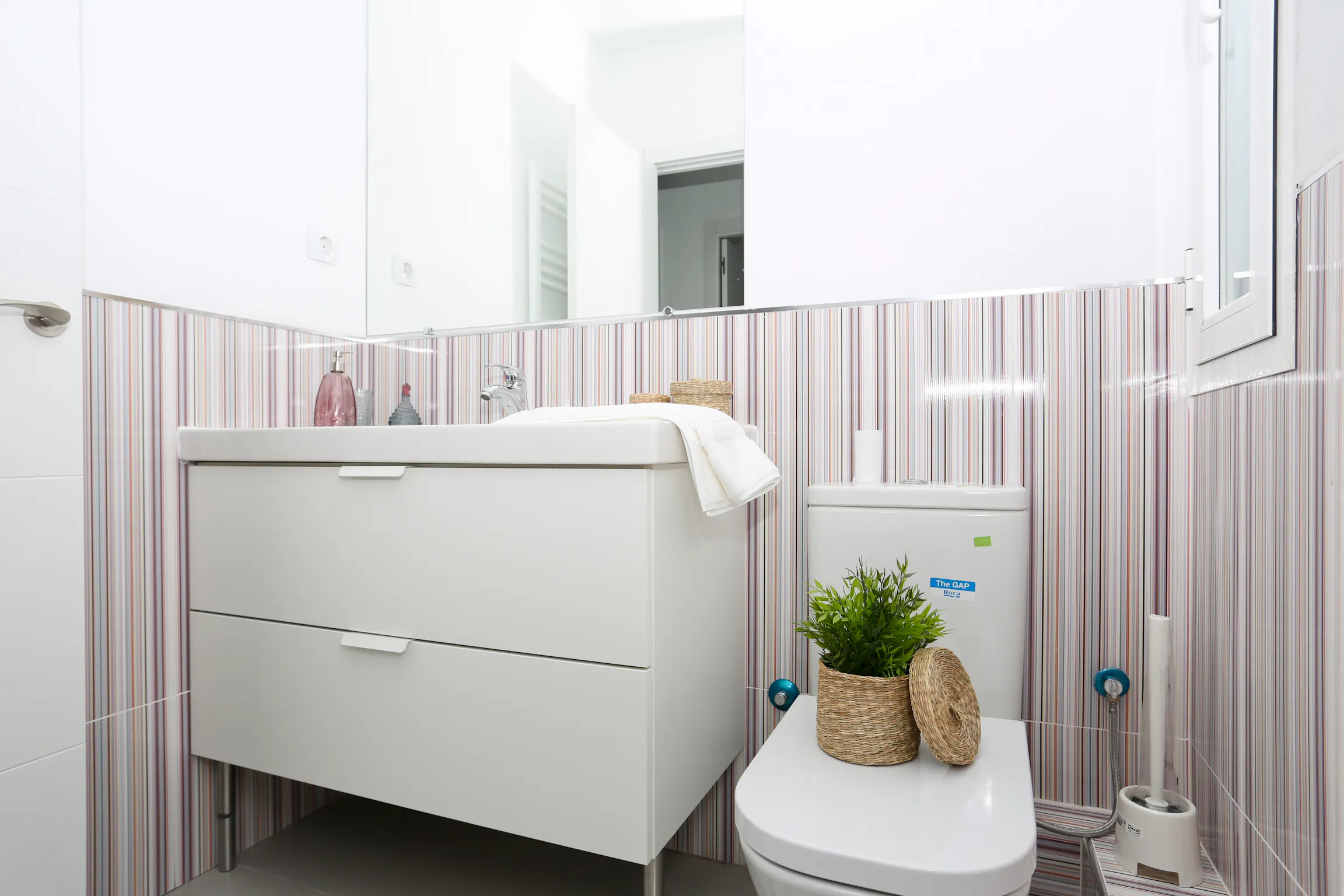 2-Bedroom Apartment in Calle del Conde de Vilches, Madrid (734175) COMMON_AREA 3
