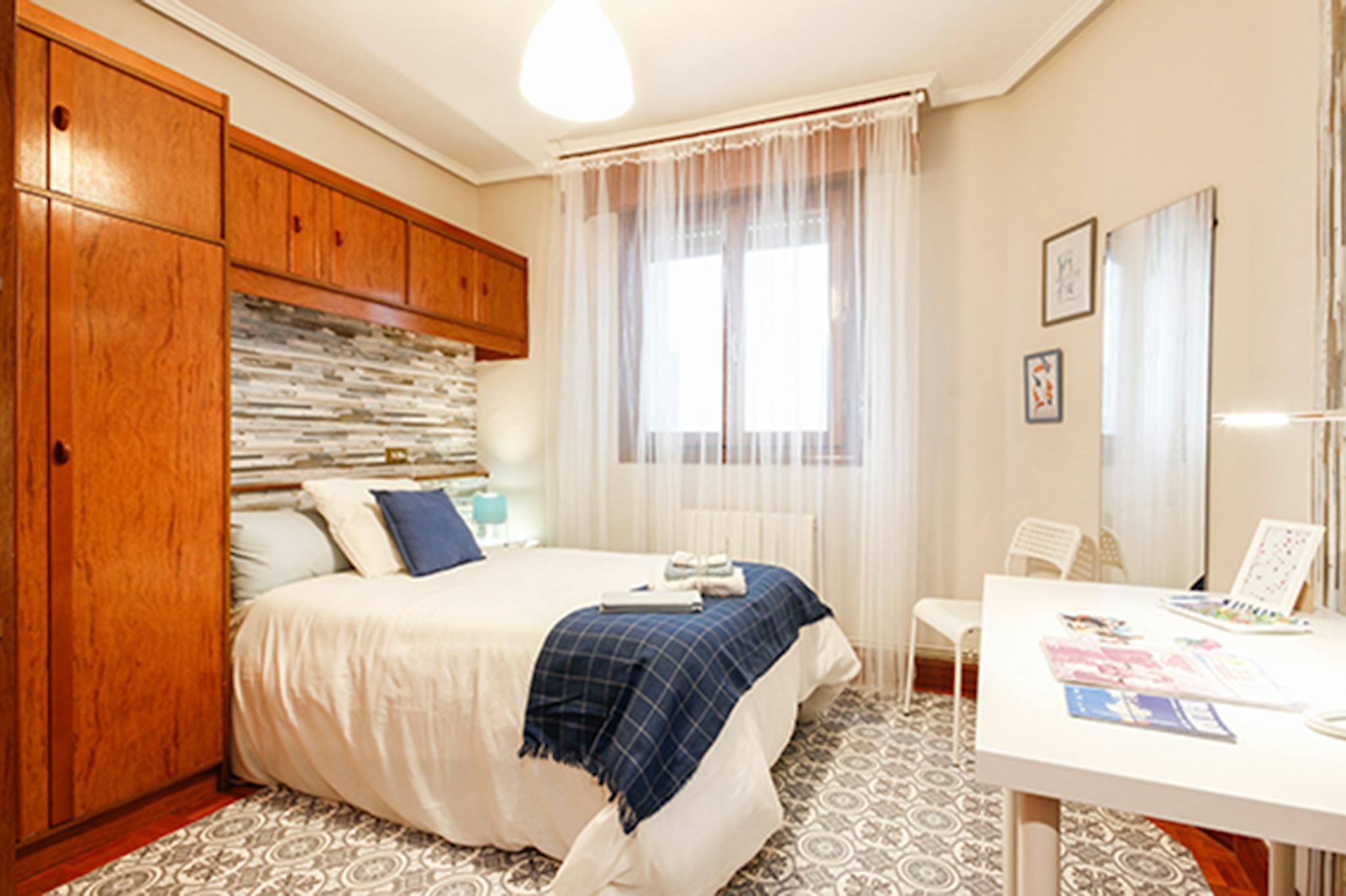 Iturribide kalea, Bilbao preview