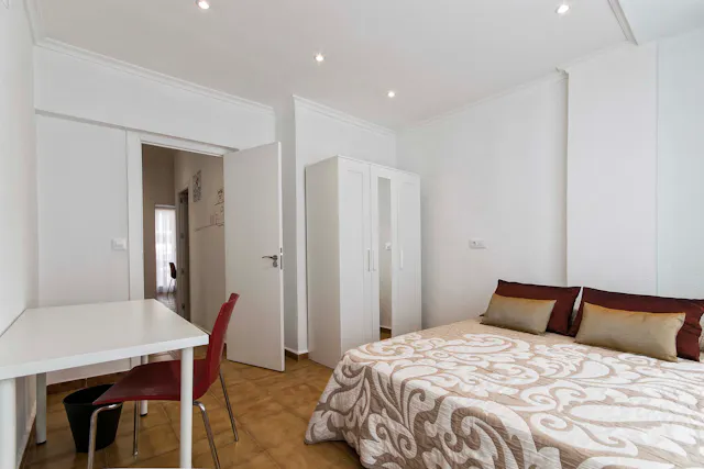 Private room in Calle Valdés, Alicante (735134) room image 2