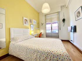 私人房间 正在以 €590 的月租出租，其位于 Bilbao, Calle Huertas de la Villa