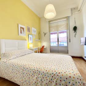 Приватна кімната за оренду для 590 EUR на місяць у Bilbao, Calle Huertas de la Villa