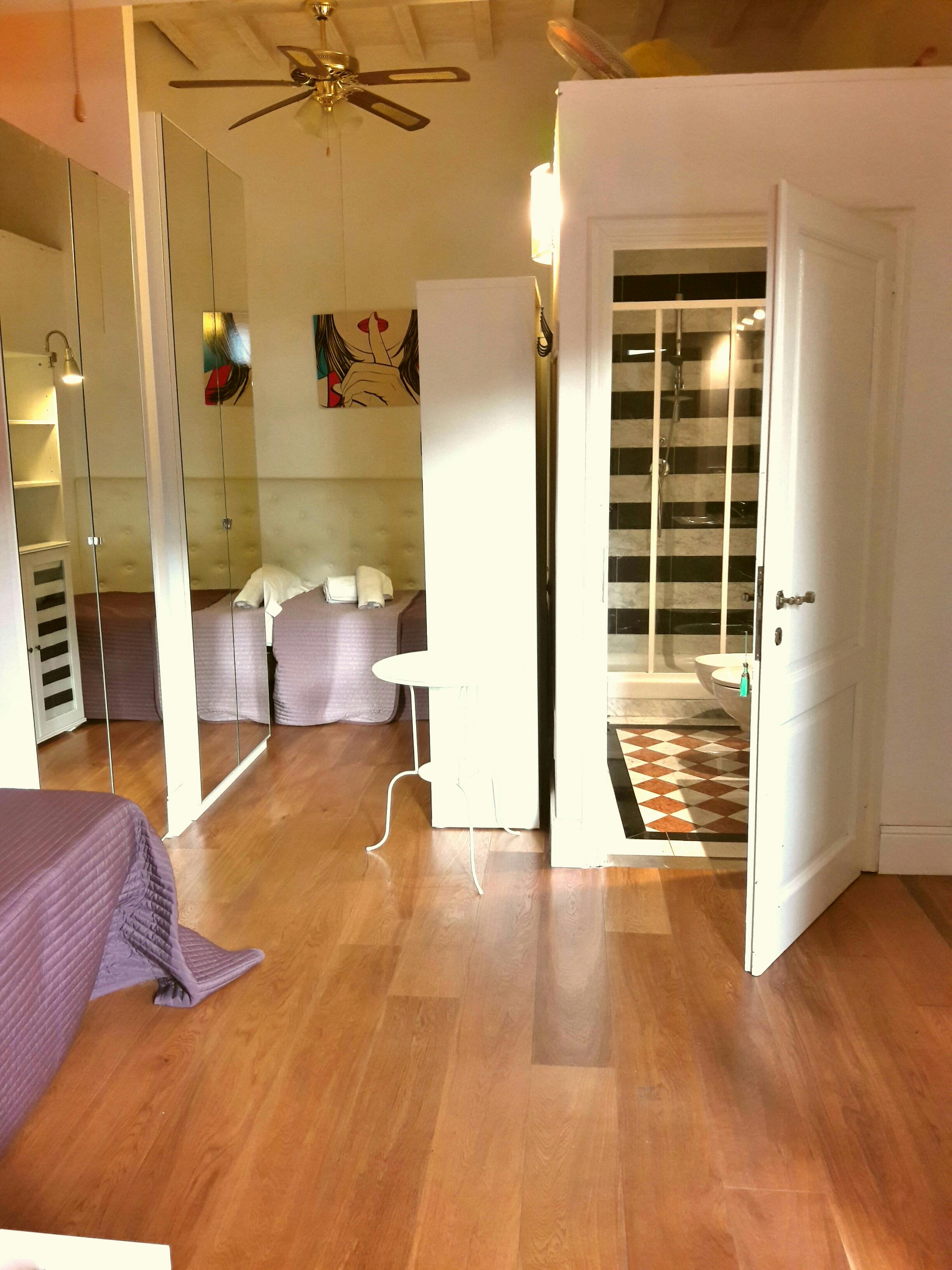 Shared room in Via di Santa Lucia, Florence (737842) room image 8