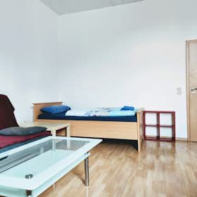WG-Zimmer zu mieten für 380 € pro Monat in Dortmund, Rheinische Straße