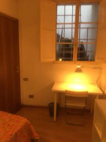 Отдельная комната сдается в аренду за 310 € в месяц в Siena, Casato di Sopra
