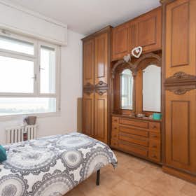 Stanza privata for rent for 450 € per month in Milan, Via Michele Saponaro
