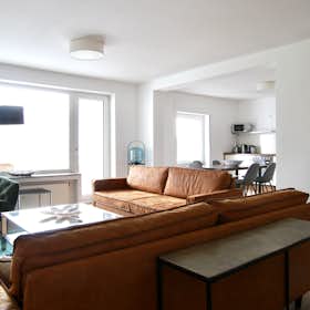 Apartment for rent for €4,625 per month in Köln, Gilbachstraße