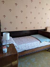Private room for rent for €500 per month in Parma, Strada Cavour