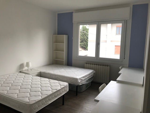 Shared room for rent for €320 per month in Venezia, Via Altinia