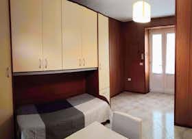 Appartamento in affitto a 390 € al mese a Turin, Via Maria Ausiliatrice