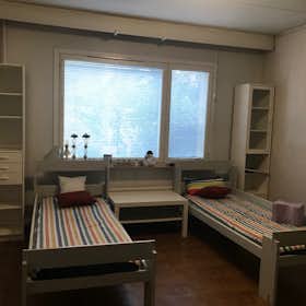 Habitación compartida en alquiler por 315 € al mes en Helsinki, Tuvvägen