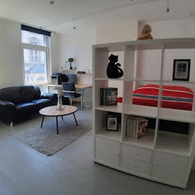Studio for rent for €823 per month in Liège, Rue Darchis