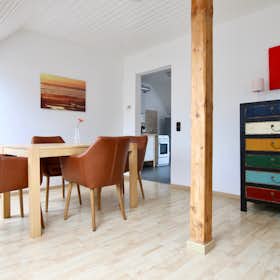 Studio for rent for €1,220 per month in Köln, Leostraße
