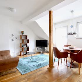 Apartment for rent for €2,829 per month in Köln, Limburger Straße