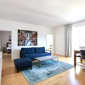 Apartment for rent for €2,800 per month in Köln, Roonstraße