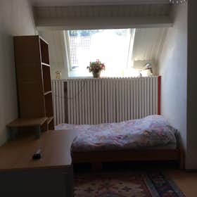 Private room for rent for €650 per month in Capelle aan den IJssel, Haagwinde