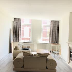 Квартира за оренду для 1 300 EUR на місяць у The Hague, Newtonstraat
