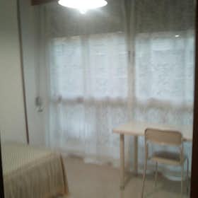 Private room for rent for €270 per month in Murcia, Plaza Nueva de San Antón