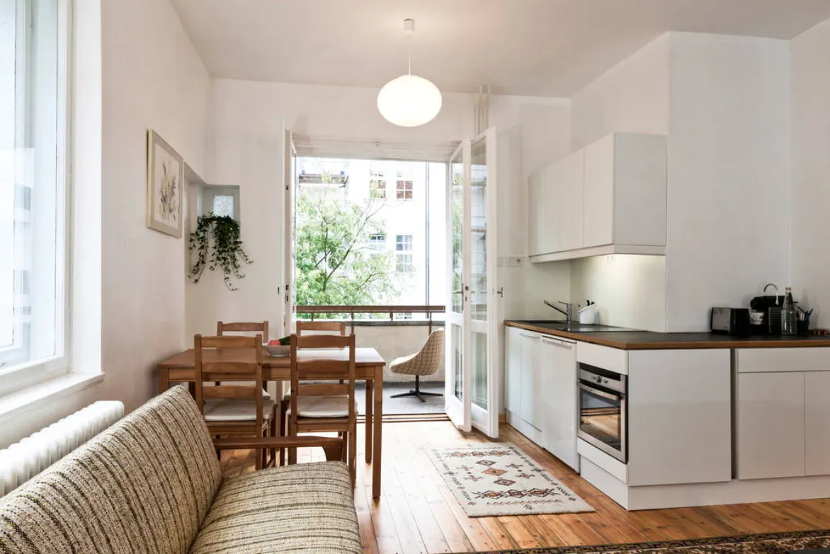1-Bedroom Apartment in Niebuhrstraße, Berlin (745754) ROOM 1