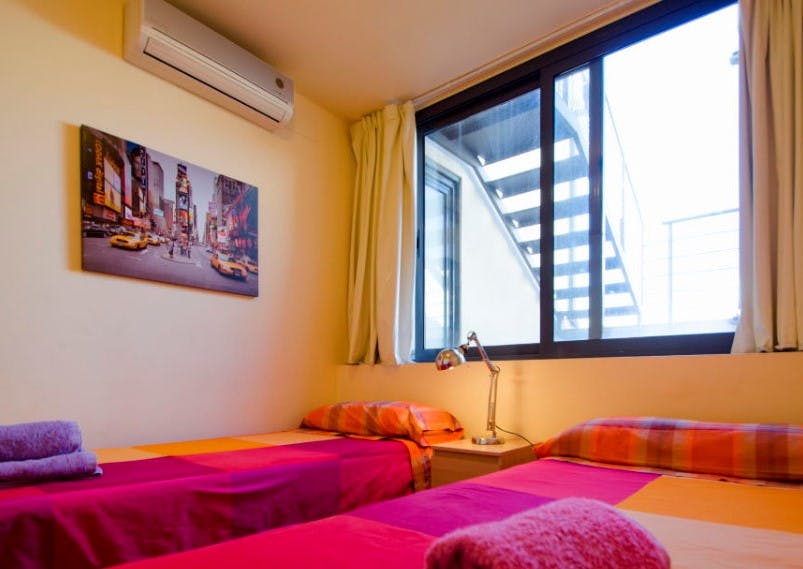 Apartment for rent for €1,100 per month in Barcelona, Carrer de la Mare de Déu del Coll
