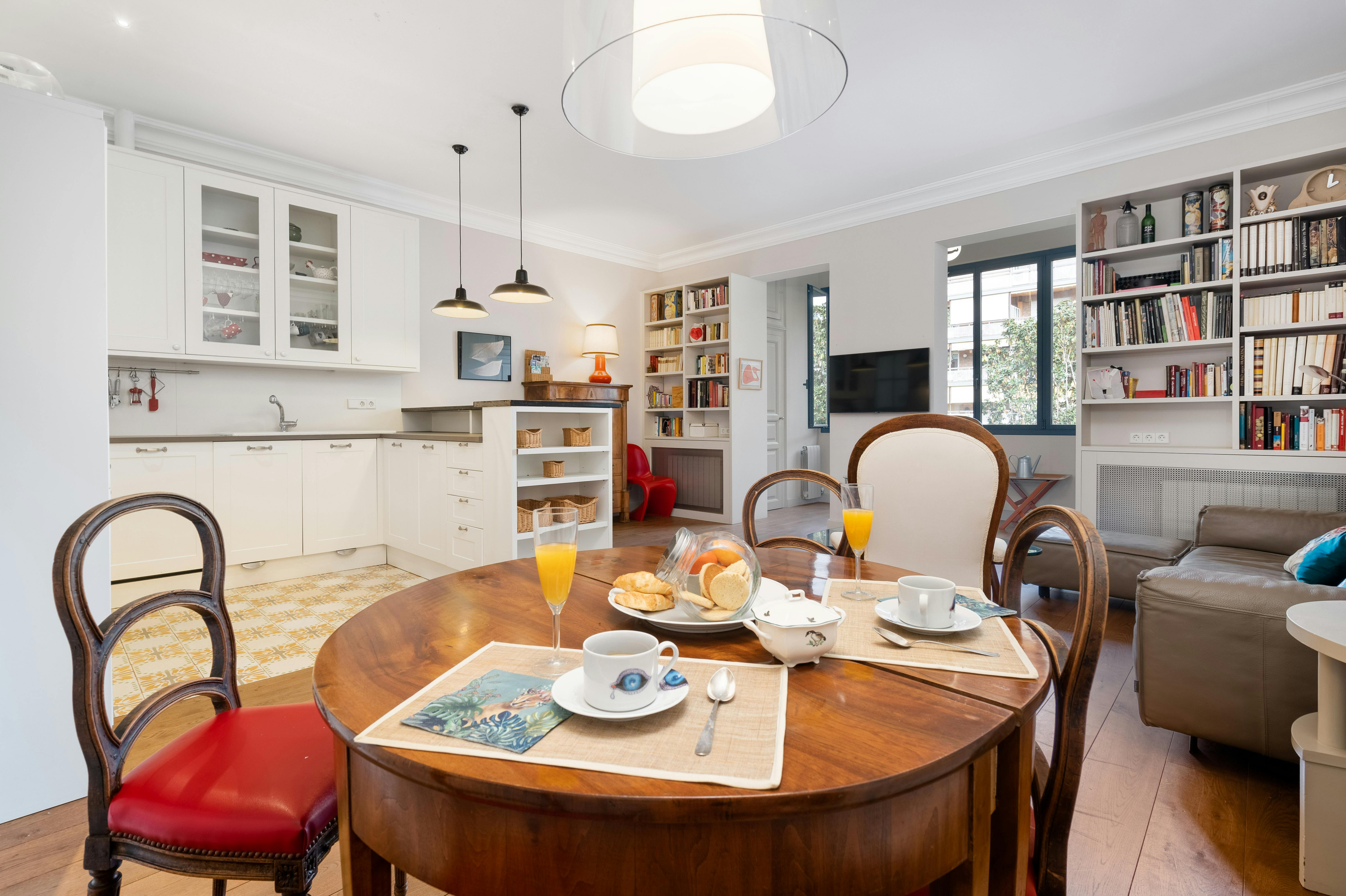 Carrer de Castellnou, Barcelona Barcelona