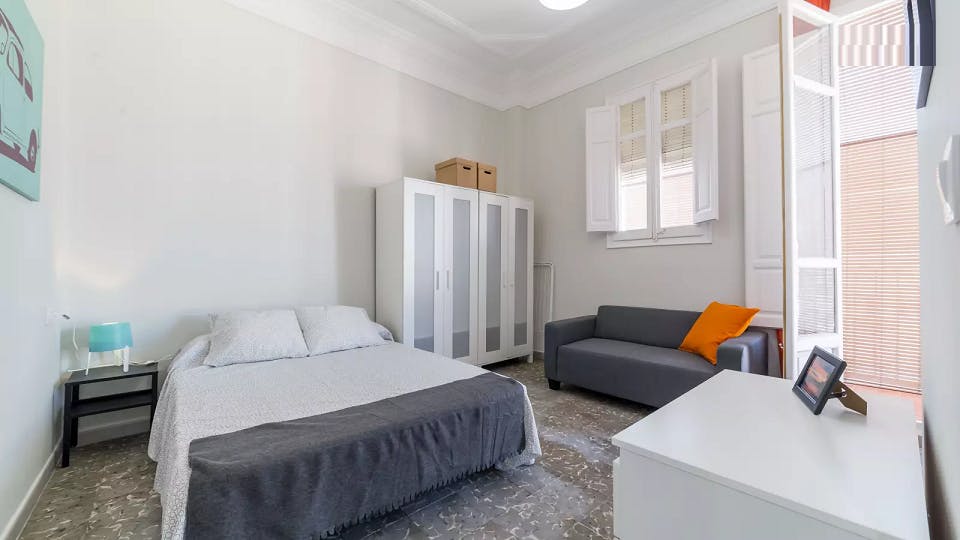 Private room for rent for €400 per month in Valencia, Carrer Almirall Cadarso