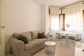Apartment for rent for €1,200 per month in L'Hospitalet de Llobregat, Carrer de Castelao