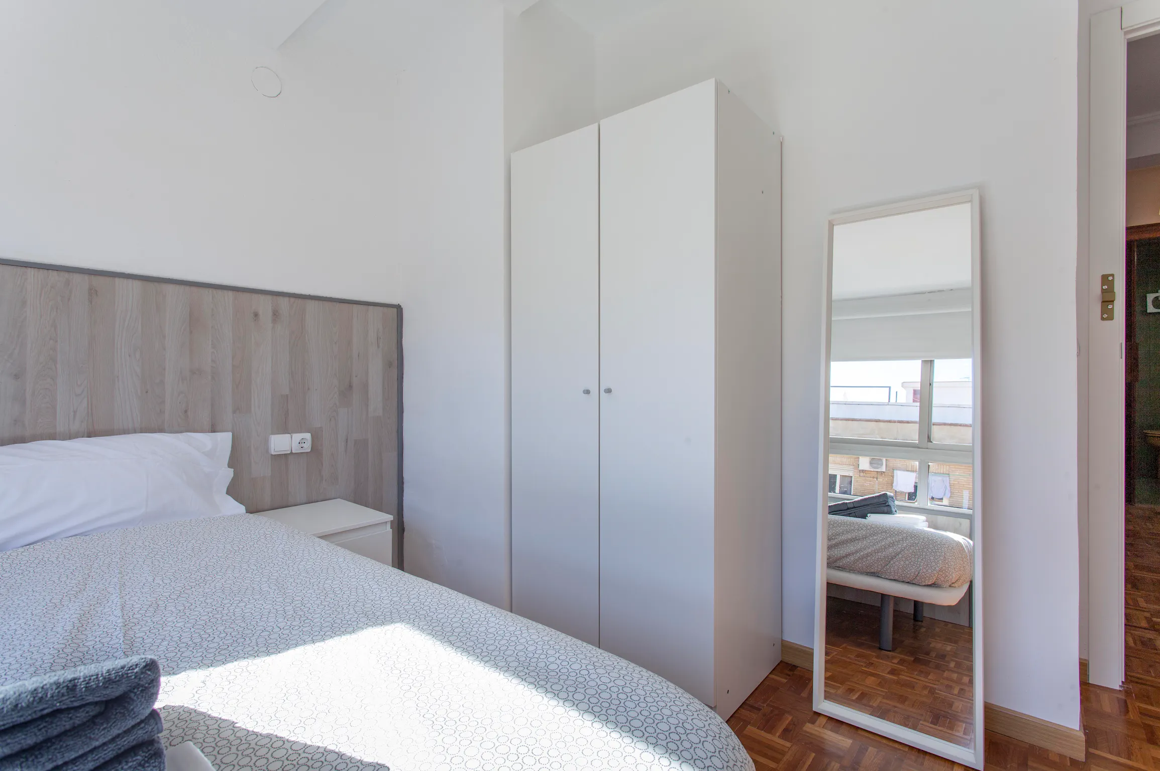 Private room in Carrer de Sèneca, Valencia (754595) ROOM 2