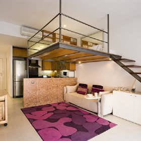 Studio for rent for €1,150 per month in Barcelona, Carrer de la Reina Amàlia