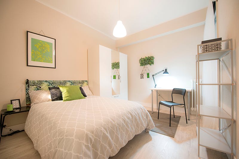 Private room for rent for €485 per month in Bilbao, Ávila Kalea