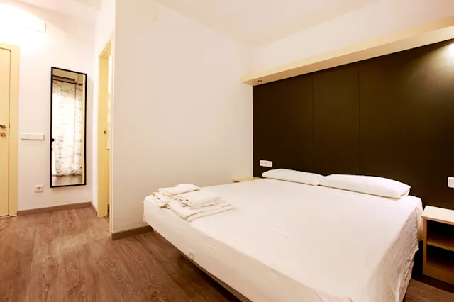 Private room in Carrer de Picalquers, Barcelona (760861) room image 48