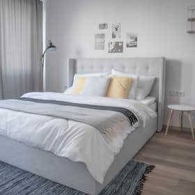 Apartment for rent for €2,095 per month in Berlin, Bismarckstraße