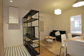 Apartment for rent for €1,300 per month in L'Hospitalet de Llobregat, Carrer de Mas
