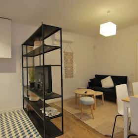 公寓 正在以 €1,300 的月租出租，其位于 L'Hospitalet de Llobregat, Carrer de Mas