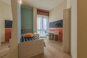 Private room for rent for €550 per month in Pisa, Via Giuseppe Mazzini