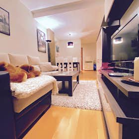 Appartement te huur voor € 1.290 per maand in Getafe, Calle José María Peridis