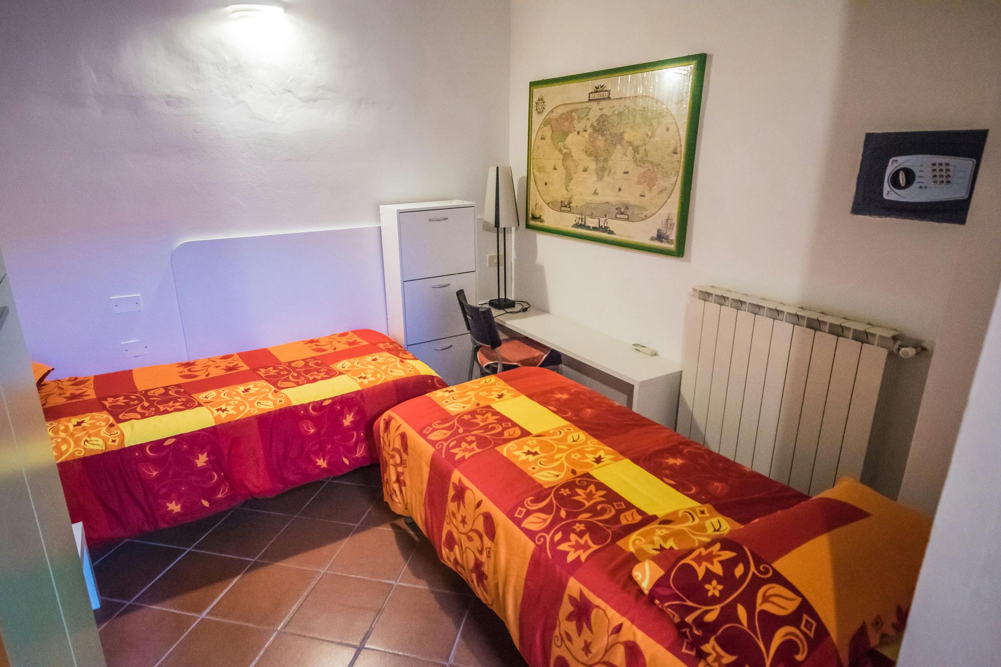 Shared room for rent for €350 per month in Florence, Via San Giovanni