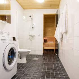 Apartment for rent for €1,800 per month in Vaasa, Asemakatu