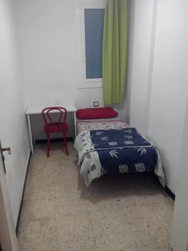 Private room in Passeig de la Zona Franca, Barcelona (776457) room image 1