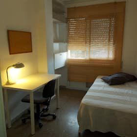 Private room for rent for €300 per month in Murcia, Ronda Norte