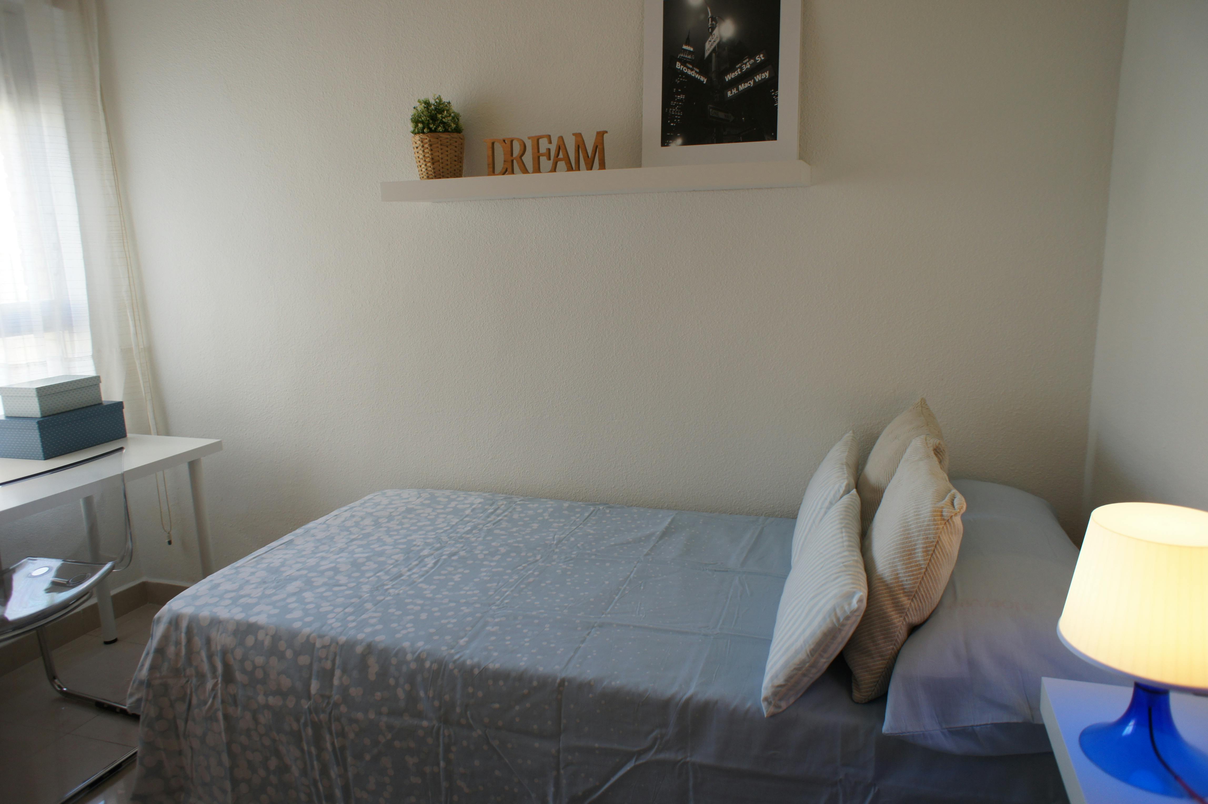 Private room for rent for €260 per month in Murcia, Avenida Antoñete Gálvez