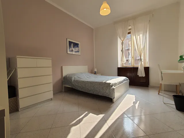 Private room in Corso Giulio Cesare, Turin (779892) room image 2