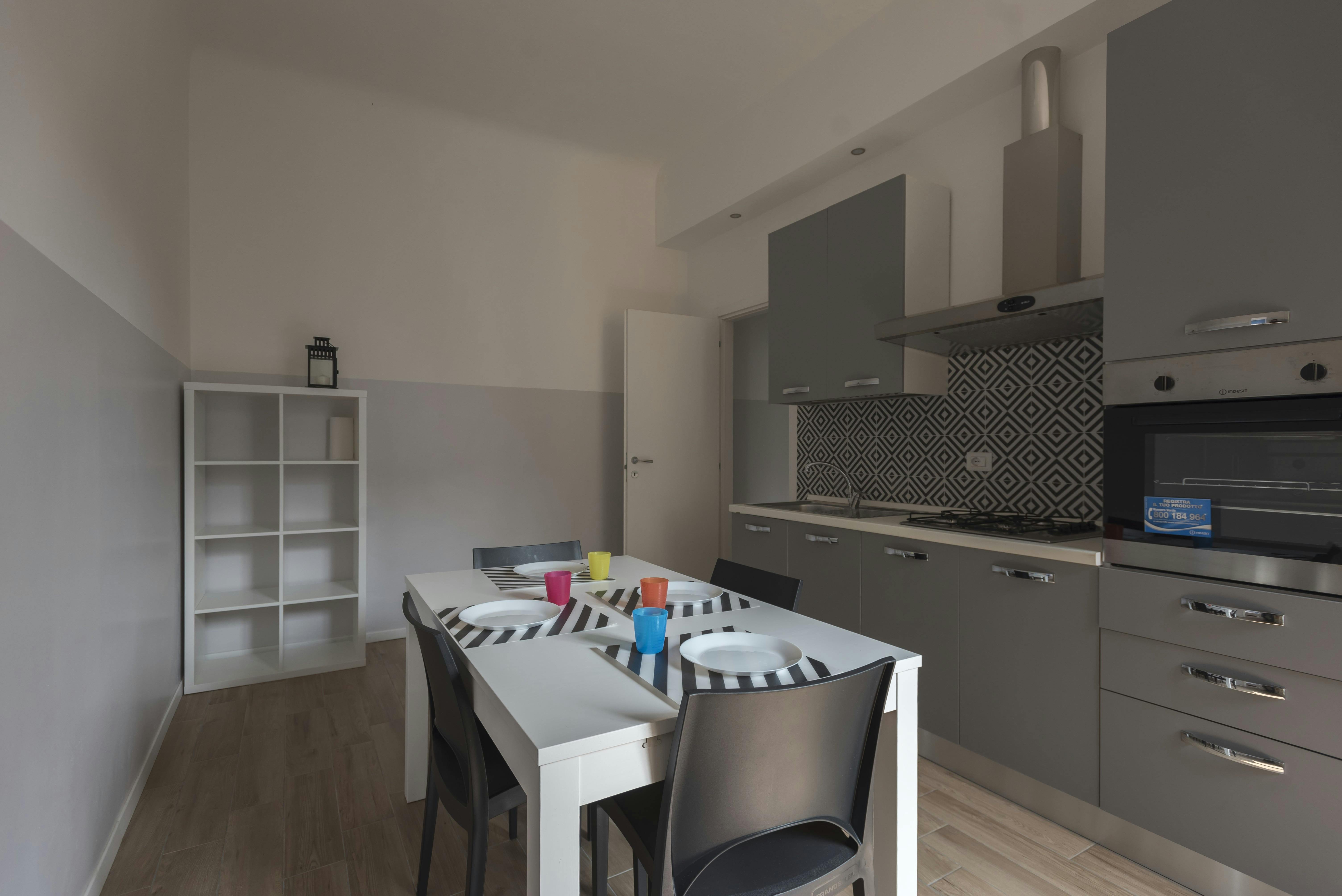 Double room Sesto San Giovanni, 1 bed, 20m² — photo 9