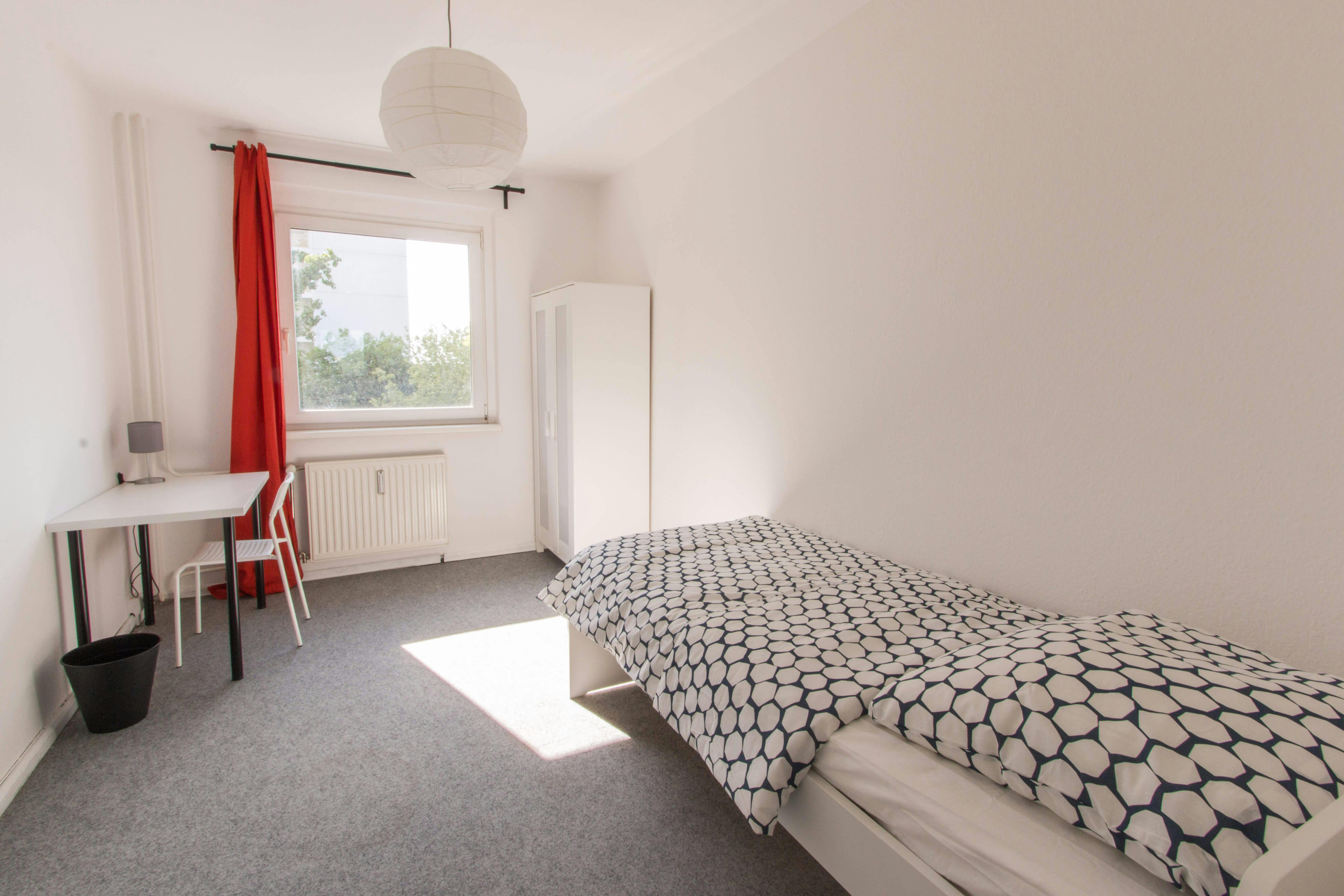 Rhinstraße, Berlin preview