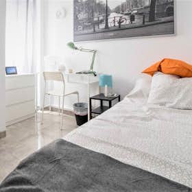 WG-Zimmer for rent for 250 € per month in Valencia, Carrer del Duc de Mandas
