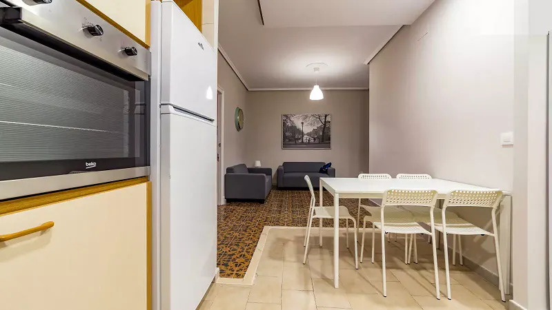 Private room in Calle Guadalaviar, Valencia (783088) COMMON_AREA 2