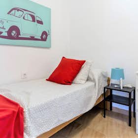 Private room for rent for €275 per month in Valencia, Carrer Escultor José Capuz