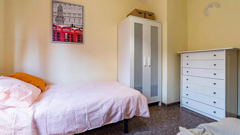 Private room in Carrer del Doctor Manuel Candela, Valencia (783092) ROOM 3